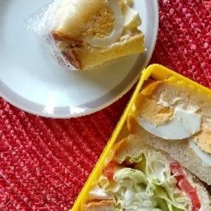 ゆで卵いっぱいのタルタルソースサンドイッチ